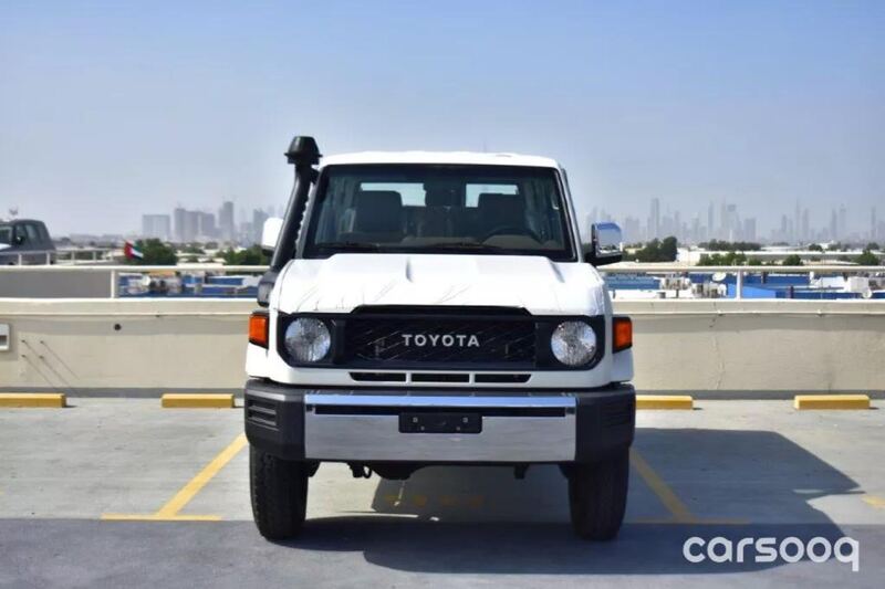 Toyota Land Cruiser Front